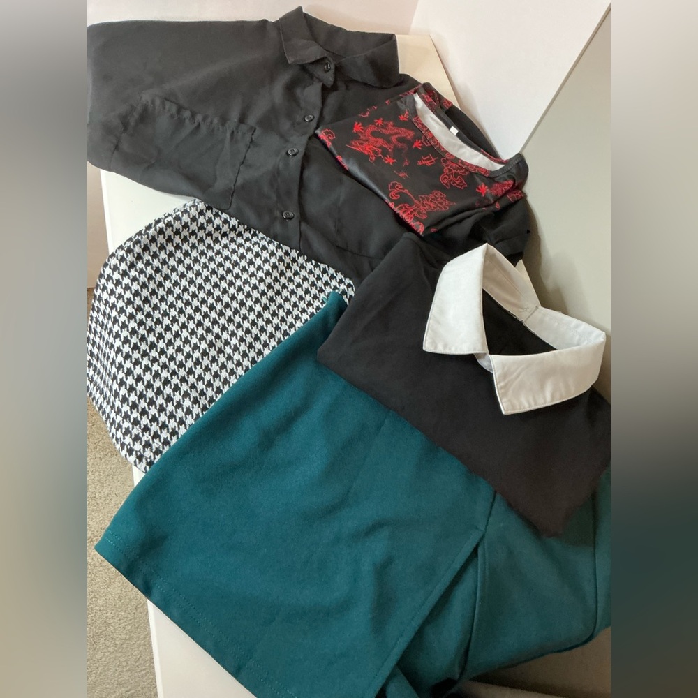 SHEIN Skirt, Skort,Blouse and Crop Top Bundle